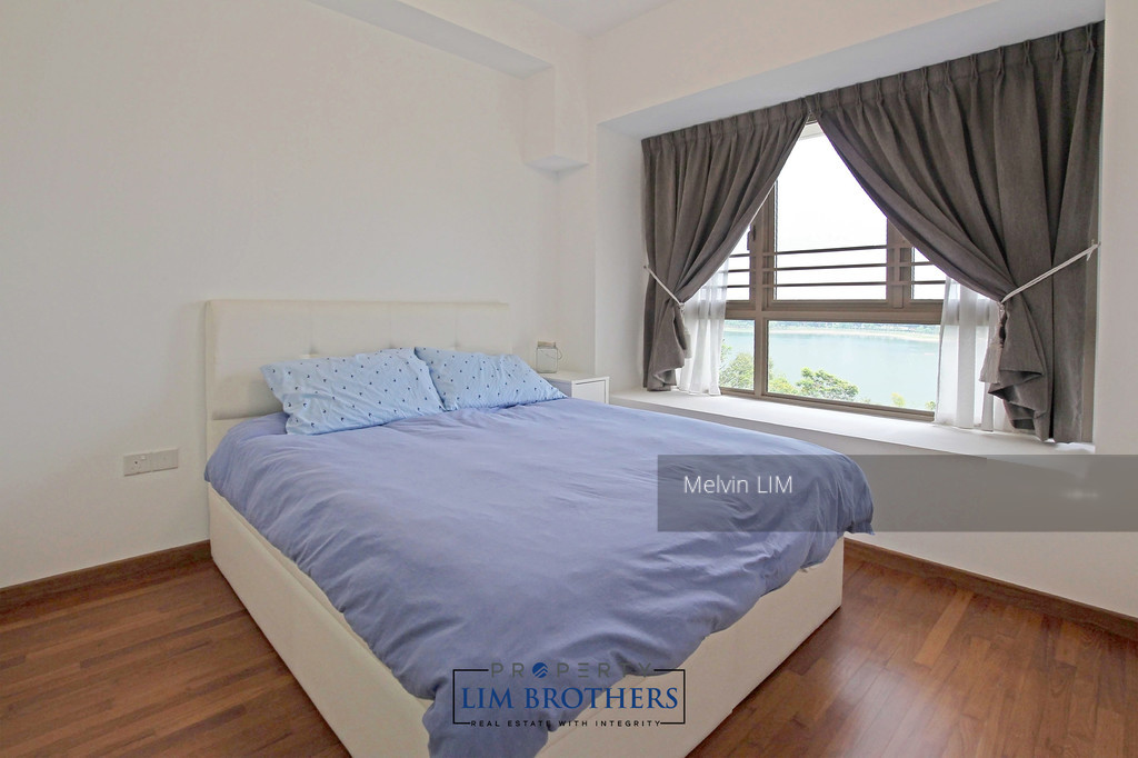 Waterfront Gold (D16), Condominium #183653122